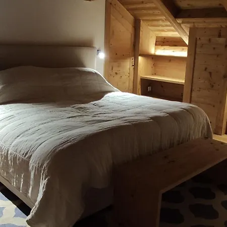 Standalone With Breathtaking Sanetsch View Semesterbostad