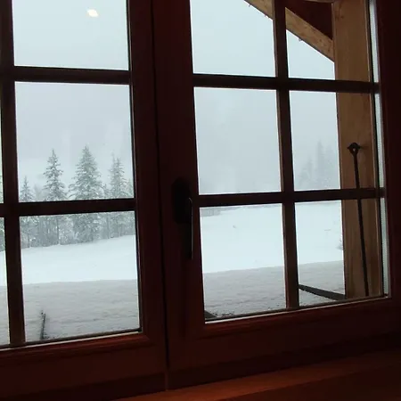 Vakantiehuis Standalone With Breathtaking Sanetsch View
